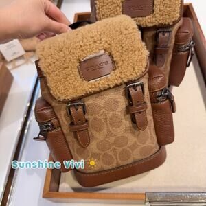 NWT Coach Sprint Sling PackIn Signature Canvas CDB70 Gunmetal